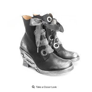 Fluevog Katie lace-up wedge boots, Silver metallic ribbon laces Size 8 EUC